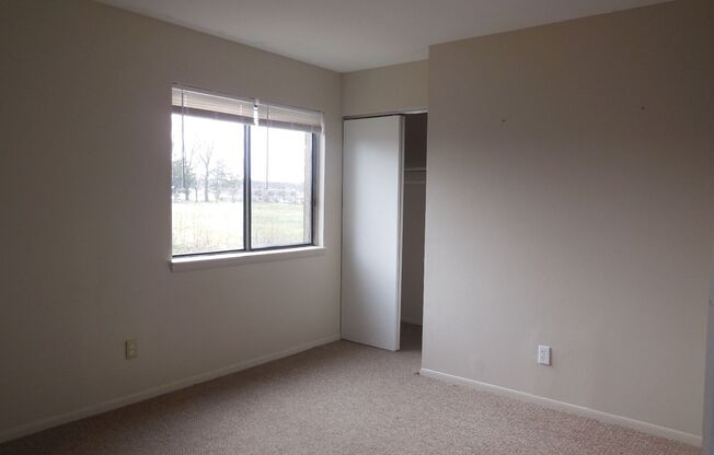 2 beds, 1 bath, 800 sqft, $925, Unit 2A