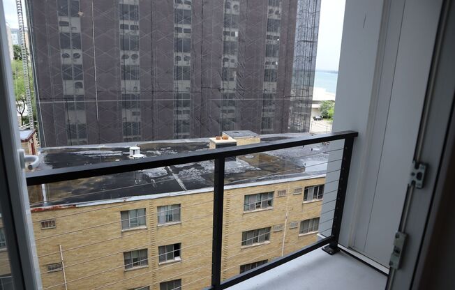 Studio, 1 bath, 659 sqft, $1,950, Unit #417