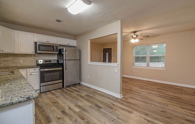 2 beds, 1 bath, $1,275