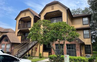 315 Lakepointe Dr #301