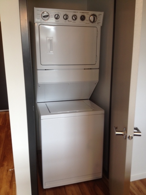 1 bed, 1 bath, 553 sqft, $1,185, Unit 325