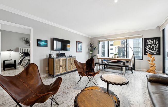 Renovated Condo with Skyline Views