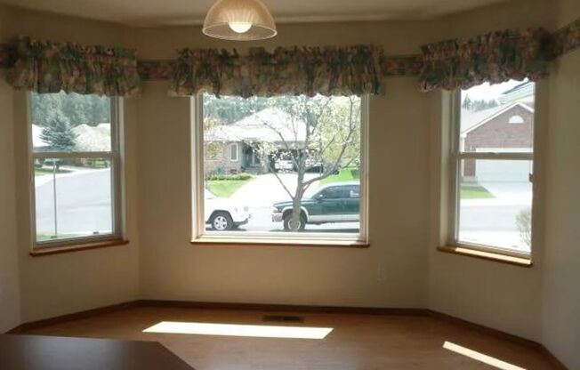 Desirable 3 Bed, 3 Bath Home in Latah Creek – Next to Qualchan Golf Course