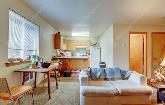 2 beds, 1 bath, $1,700, Unit APARTMENT 2