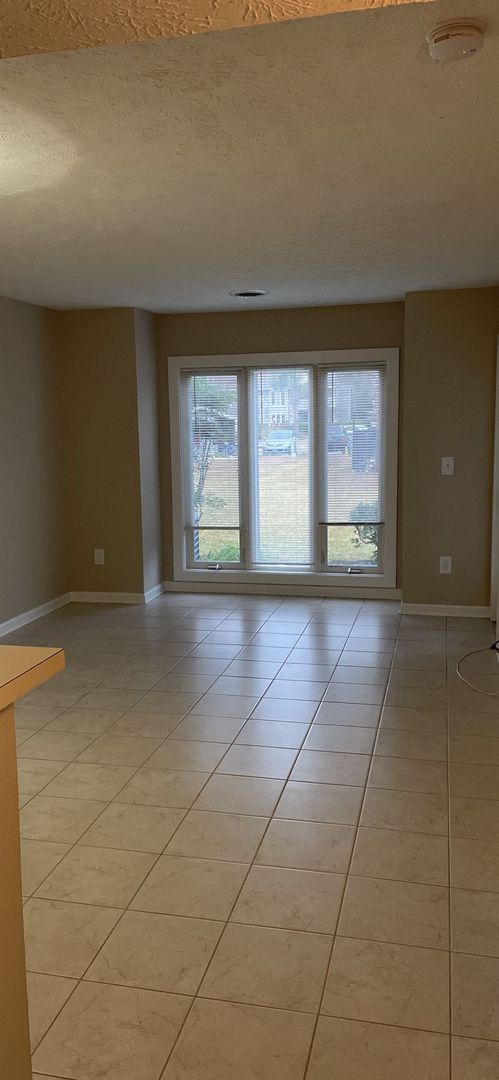 Nice 1 bedroom/1 bath condo in Cobblestone