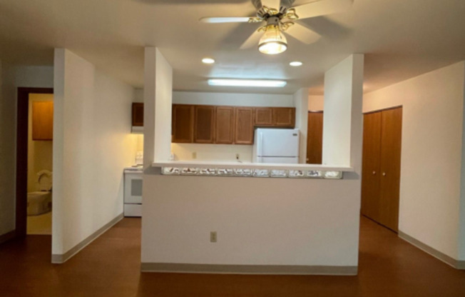 2 beds, 2 baths, 1,040 sqft, $1,100, Unit TE218X-226