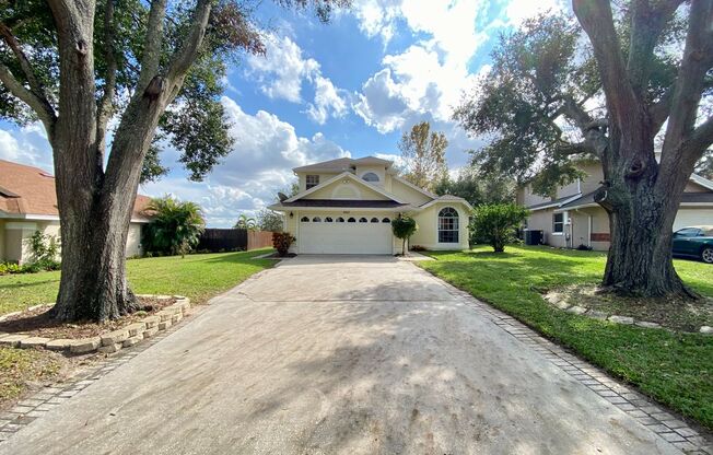 LAKE FRONT 3 BEDROOM HOME