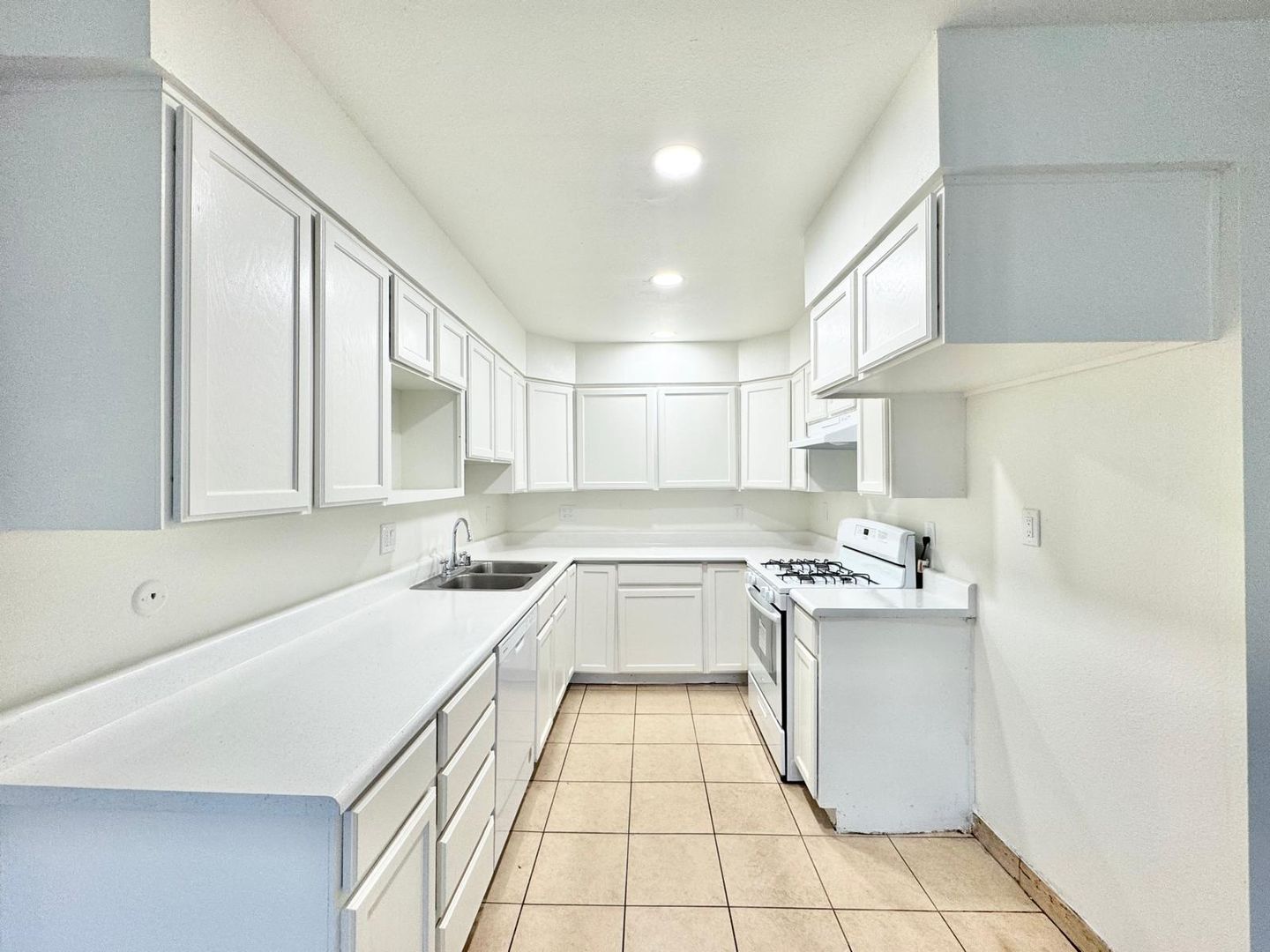 Joann Street Apartments