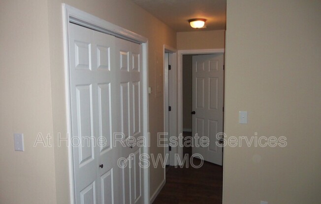 1306 E MCDANIEL