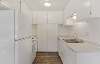 2 beds, 2 baths, 935 sqft, $2,550, Unit 025