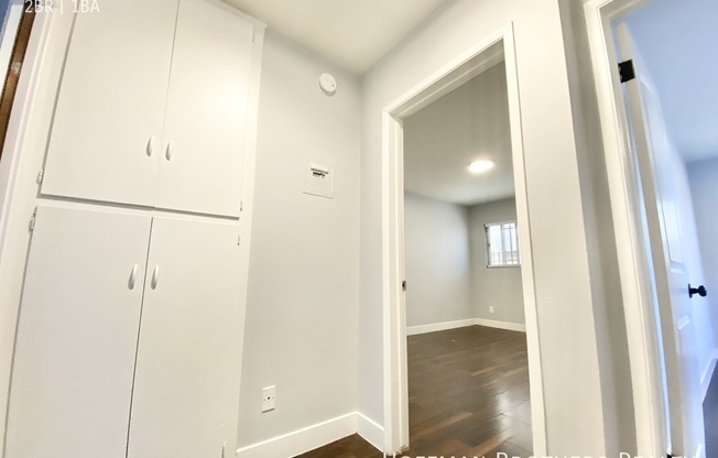 2 beds, 1 bath, $2,195