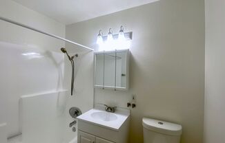 1 bed, 1 bath, 525 sqft, $2,135, Unit 2I