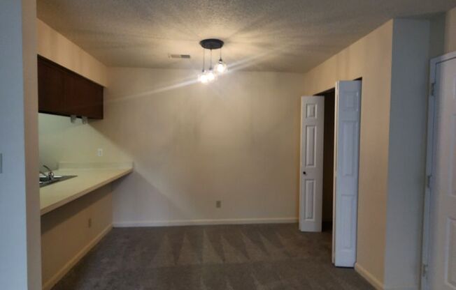 1 bed, 1 bath, 790 sqft, $905, Unit 5065