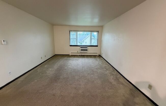 127 S Platten St