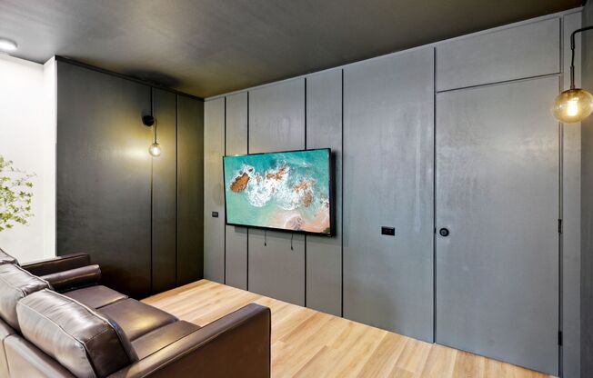 Studio, 1 bath, 250 sqft, $1,350, Unit 101