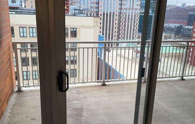 1 bed, 1 bath, 993 sqft, $2,340, Unit 1708