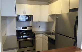 1 bed, 1 bath, 725 sqft, $3,000, Unit 813