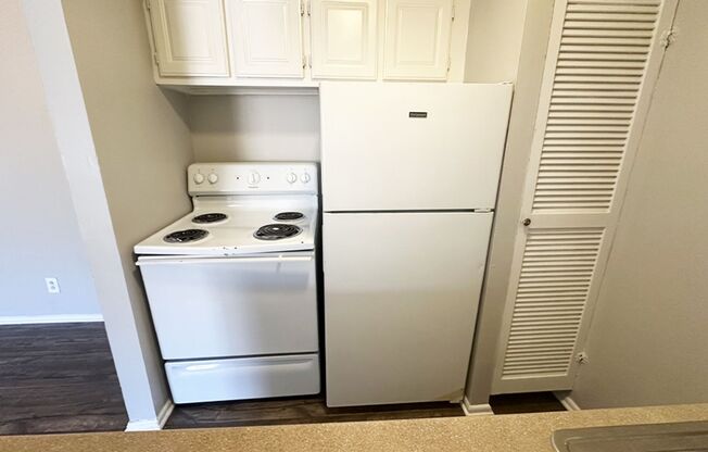 1 bed, 1 bath, 560 sqft, $825, Unit 601-07