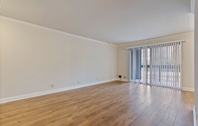 2 beds, 1 bath, 864 sqft, $2,695, Unit 302