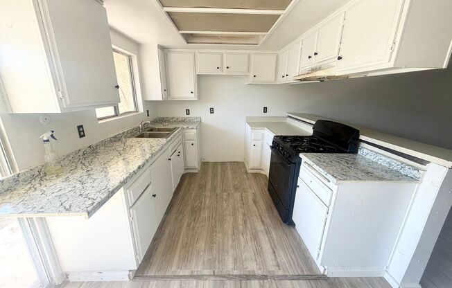 3 beds, 2.5 baths, 1,277 sqft, $2,800, Unit 5
