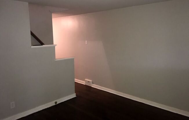 2 Bedroom / 1 Bath Townhome + Garage -- Bellevue/Brighton Heights Area