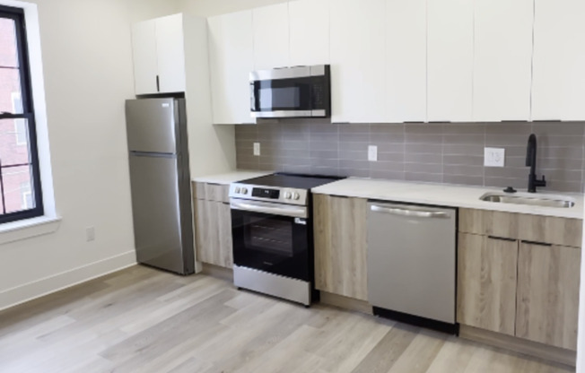 1720 N 24 ST