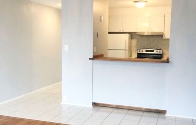 Recent Rent Decrease on this Gorgeous One Bedroom One bath Condo In Fremont!