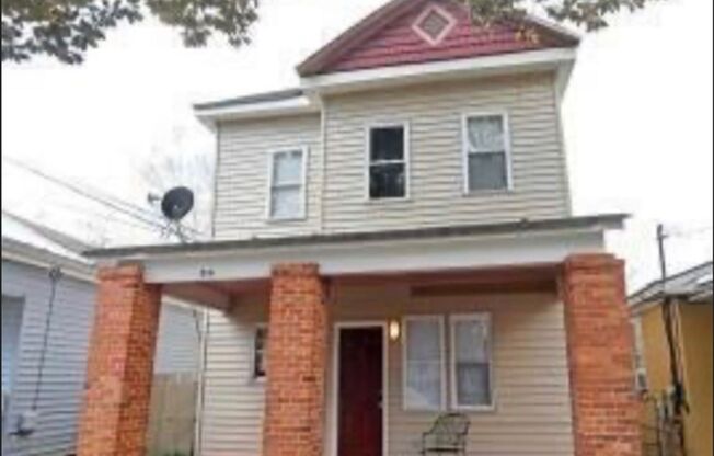 3 Bedroom Duplex - Newly Renovated - Downtown Wilmington!