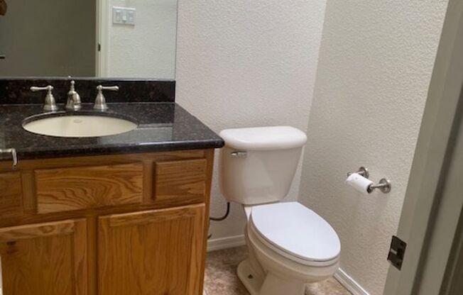 3 beds, 2 baths, $2,450, Unit Maricopa Ave