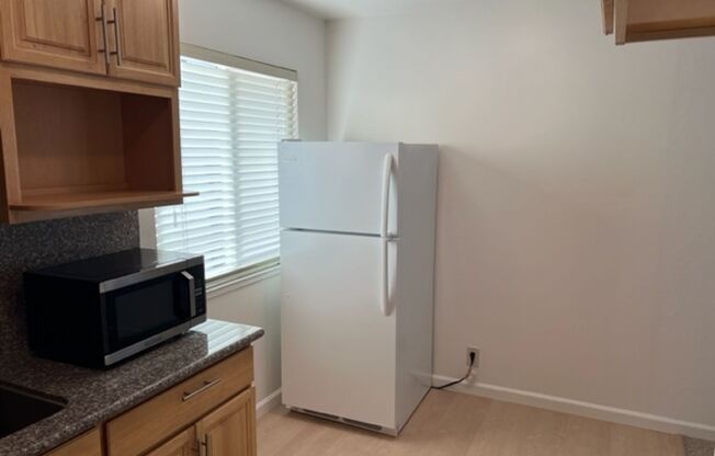 1 bed, 1 bath, $1,875, Unit 7