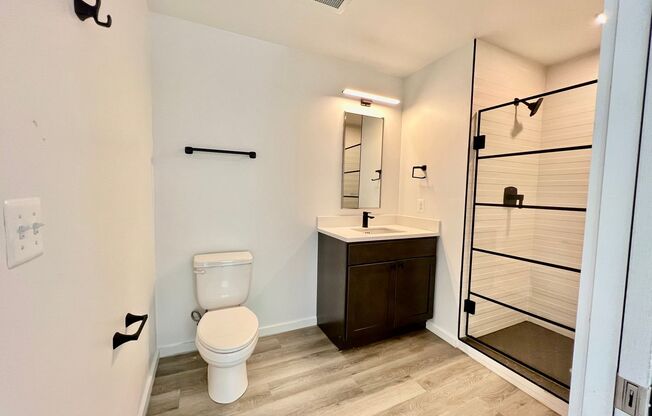 2 beds, 1 bath, 735 sqft, $1,940, Unit 207