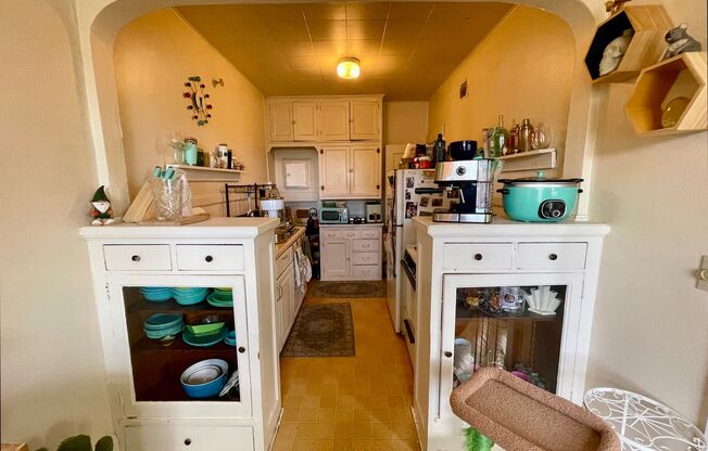 1 bed, 1 bath, $950, Unit 46