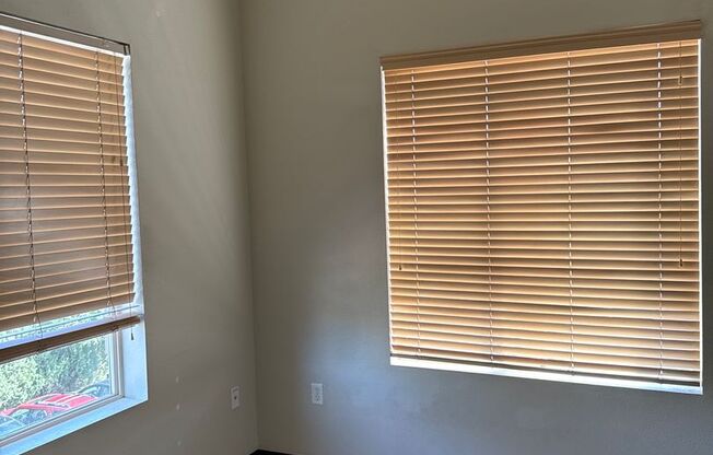 2 beds, 2 baths, 728 sqft, $1,625, Unit 201