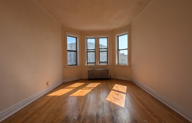 1542 N Kedzie Ave