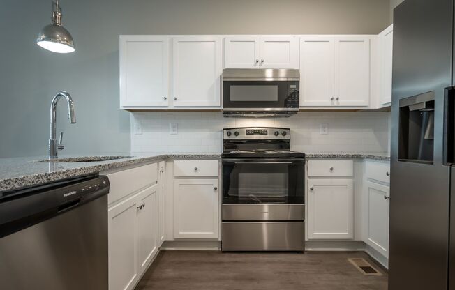 3 beds, 3.5 baths, 1,440 sqft, $800, Unit Unit 306