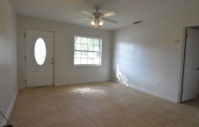 WINTER PARK 3br 2ba with BONUS ROOM and UPDATED KITCHEN!!