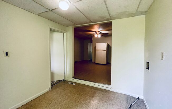 2 beds, 1 bath, $1,250