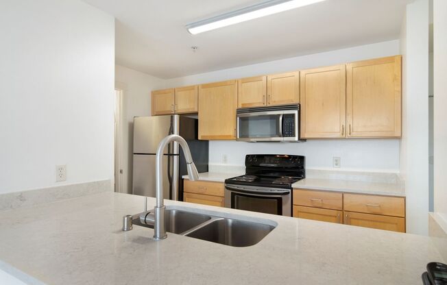 2 beds, 1 bath, 1,045 sqft, $2,300, Unit 0610