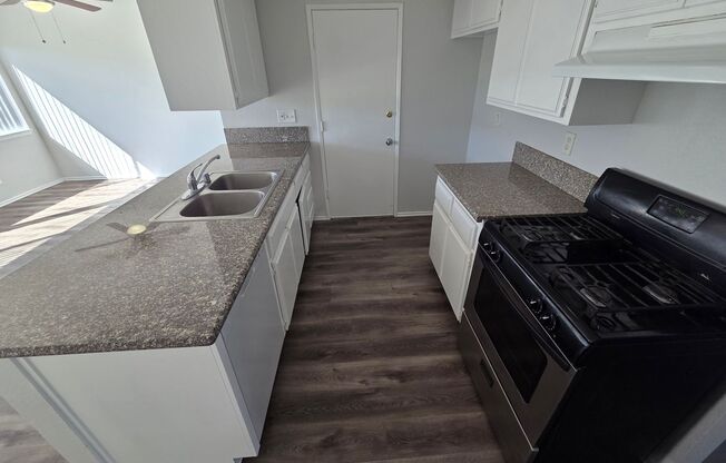 ONTARIO, single family home. Large fenced yard