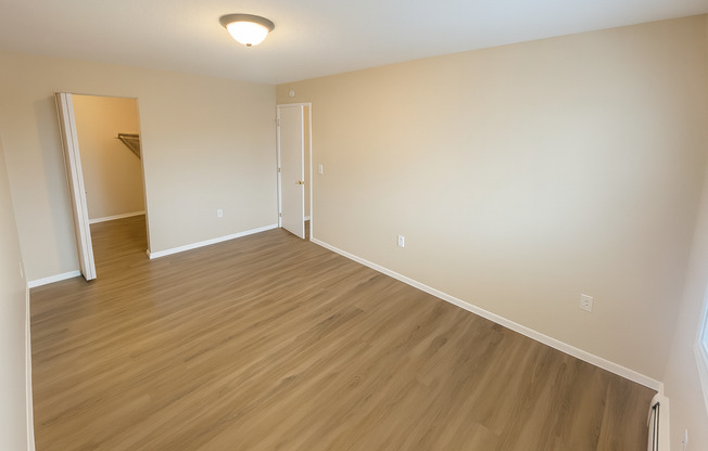 2 beds, 1 bath, 850 sqft, $1,299, Unit 404