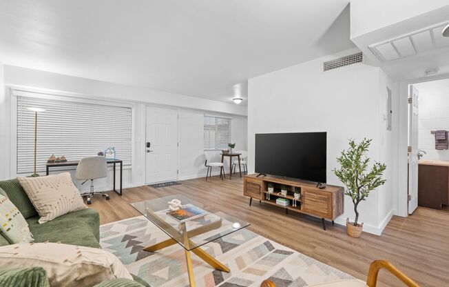 1 bed, 1 bath, 750 sqft, $1,500, Unit 9