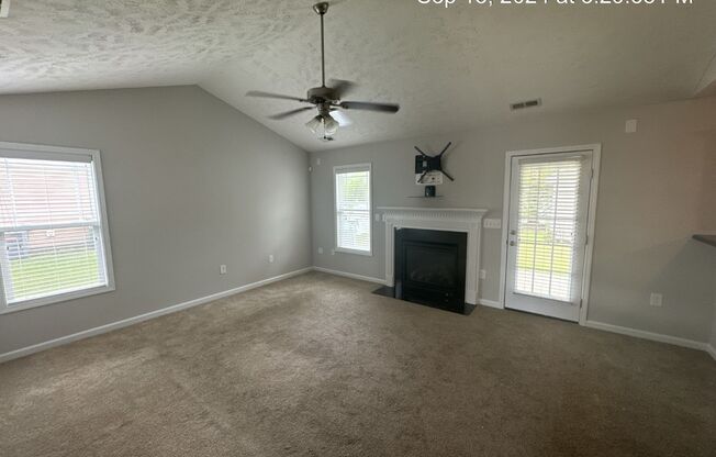 3 beds, 2.5 baths, $1,900