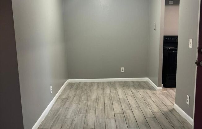 1 bed, 1 bath, 800 sqft, $1,175, Unit 39