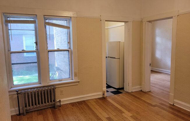 1 bed, 1 bath, $995, Unit 18
