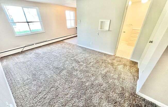 1 bed, 1 bath, 690 sqft, $1,195, Unit Unit 08