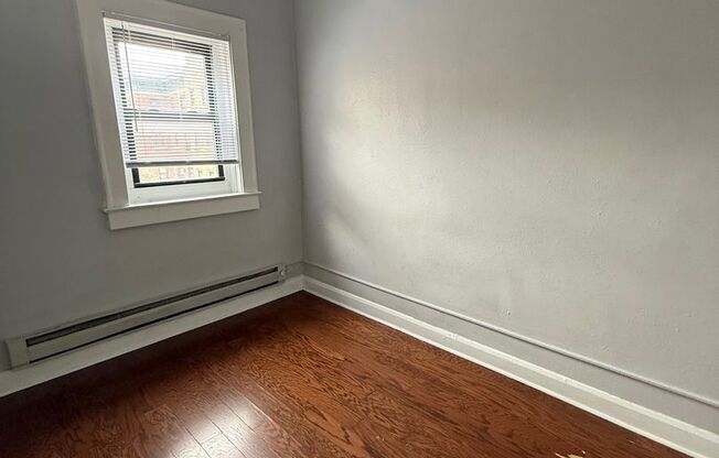 2 beds, 1 bath, $810, Unit 3720 N Pennsylvania St #26