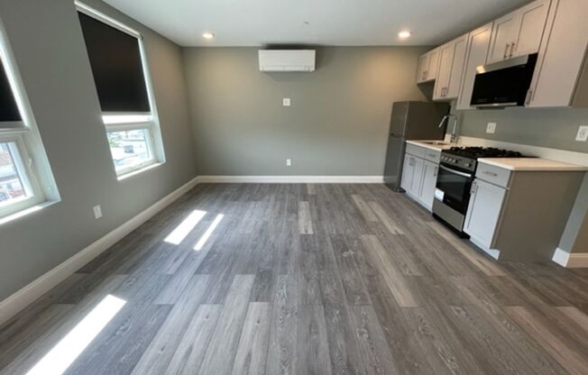 Studio, 1 bath, 328 sqft, $1,850, Unit 408