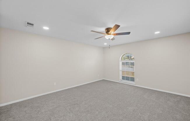 4 beds, 2 baths, 2,019 sqft, $2,450