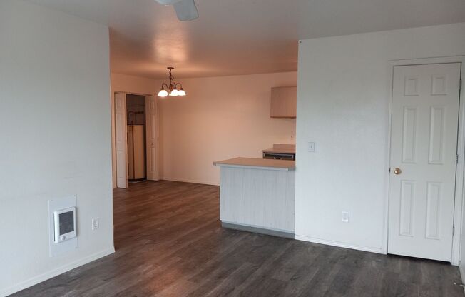 3 beds, 2 baths, $1,600, Unit # A 201