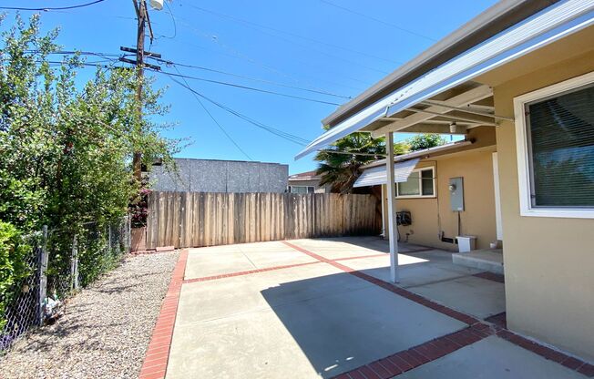 Great Patio Space w/ Canyon Views!!